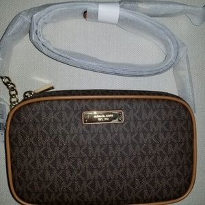 Kors crossbody